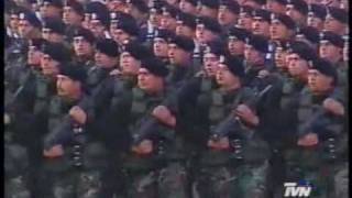 Comandos Entonan Los Viejos Estandartes En Parada Militar 2001 [upl. by Neened209]