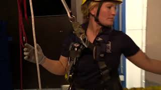 3M DBI SALA Rollgliss Rescue and Descent Equipment Demonstration Video German [upl. by Angi]