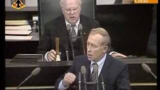 Helmut Kohl vs Helmut Schmidt 1982 Regierungswechsel [upl. by Anauqes198]