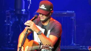 Luke Bryan quotDrink A Beerquot Live  PNC Arts Center [upl. by Downing]