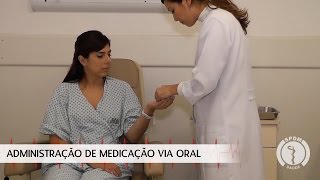 Administração de Medicação via Oral [upl. by Nessi]