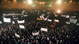 Montagsdemos Anfang vom Ende der DDR  AFP [upl. by Lorne]