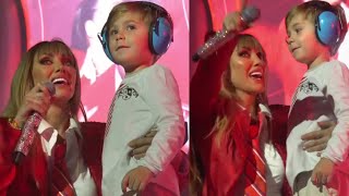 Anahí sube a su hijo Manuel al escenario durante su concierto con RBD [upl. by Eeruhs706]